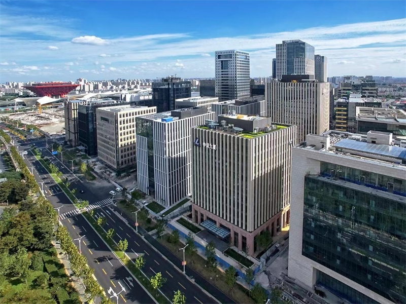 鲁能国际中心外观